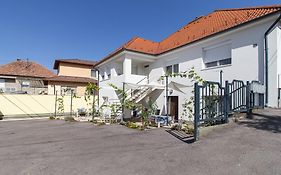 Deli Terasz B Apartman Free Parking, Self-Check-In Anytime