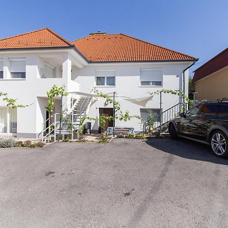 Deli Terasz B Apartman Free Parking, Self-Check-In Anytime Győr Exterior foto